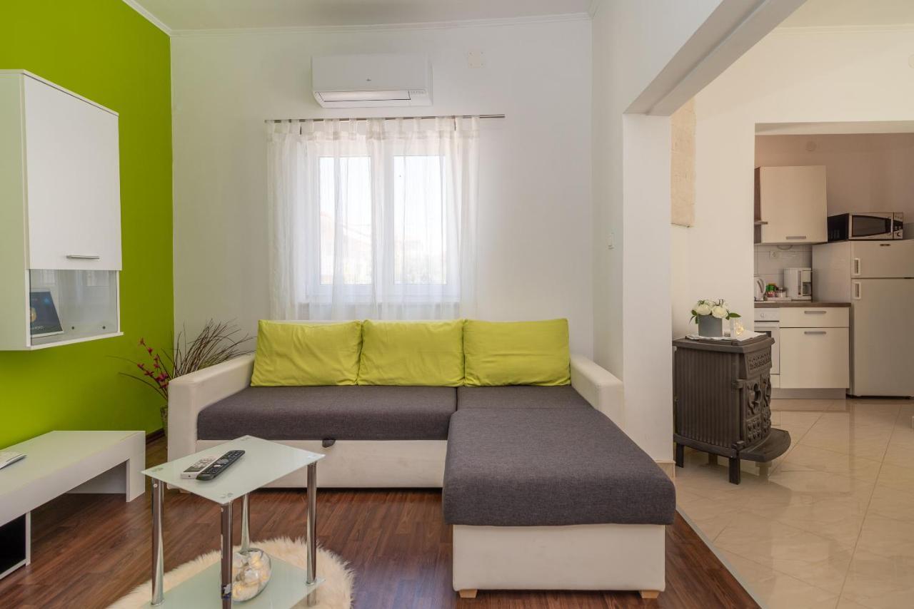Apartment Roko Trogir Exterior foto